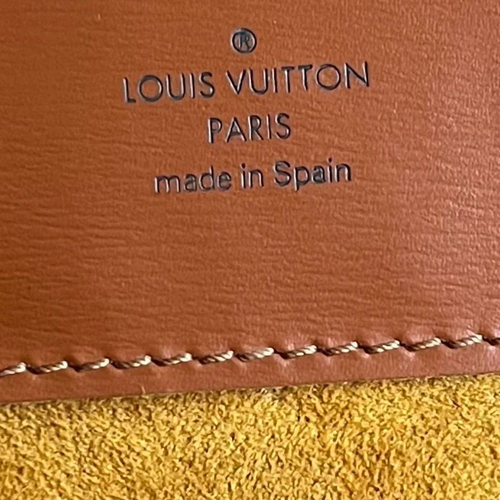 💯 Authentic Louis Vuitton Epi Cluny Leather Bag - - Picture 3 of 15